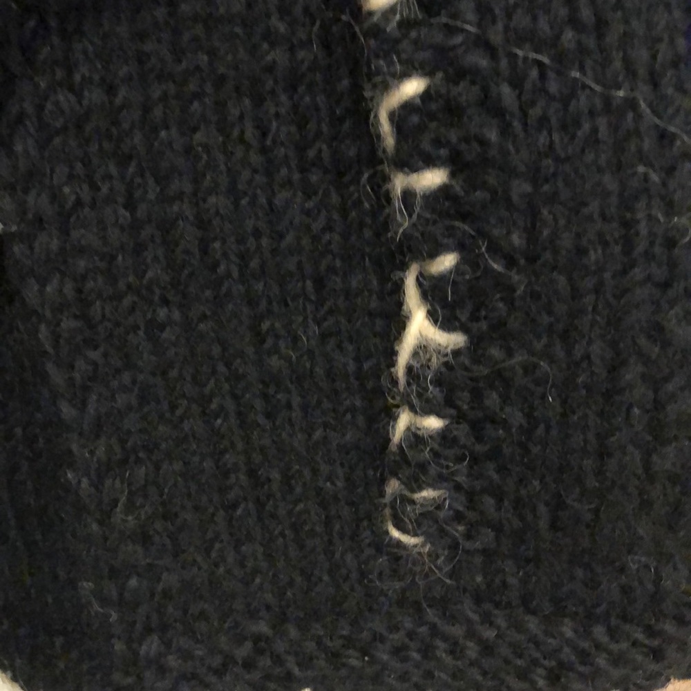 Sweater - Picture 4 of 6